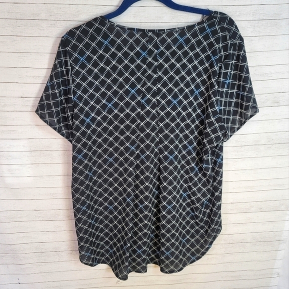 PLEIONE GEOMETRIC BLACK, WHITE & BLUE BLOUSE, SZ SMALL - Picture 7 of 8